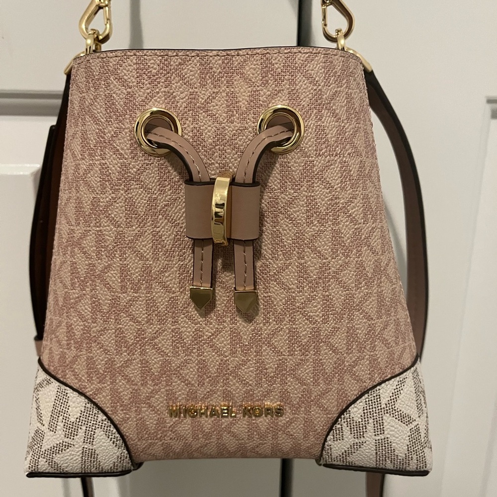 Michael Kors Mercer Gallery Extra-Small Color-Block Logo Crossbody Bag